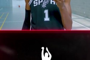 NBA直播黄蜂vs凯尔特人直播_NBA直播黄蜂vs凯尔特人免费视频直播_NBA直播黄蜂vs凯尔特人今日直播文班猜2K投篮动作全对！看来没少研究啊倒数第二太好猜了~